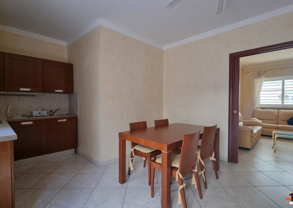 Appartamenti quadrilocale in vendita  105 m² buono stato, Adelfia, località Canneto