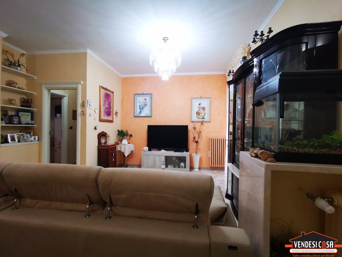 Appartamento ADELFIA vendita  Canneto  Studio Monte Roni di Cafarchia e Ferri s.n.c.